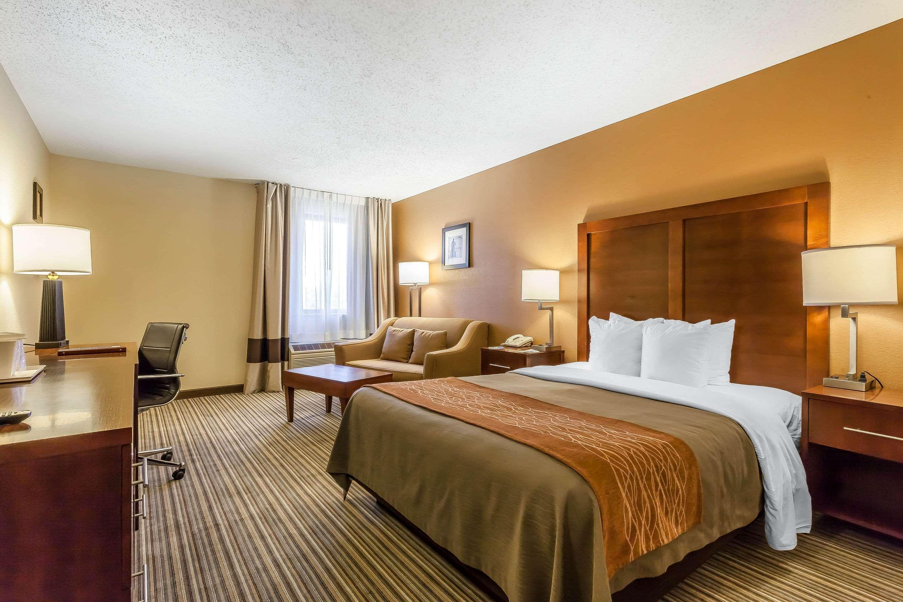 Comfort Inn - Hall Of Fame Canton Ngoại thất bức ảnh