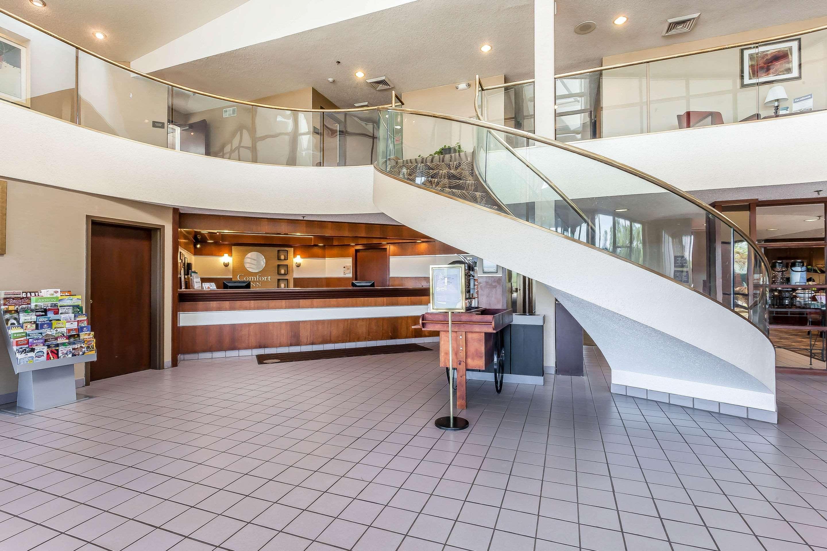 Comfort Inn - Hall Of Fame Canton Ngoại thất bức ảnh