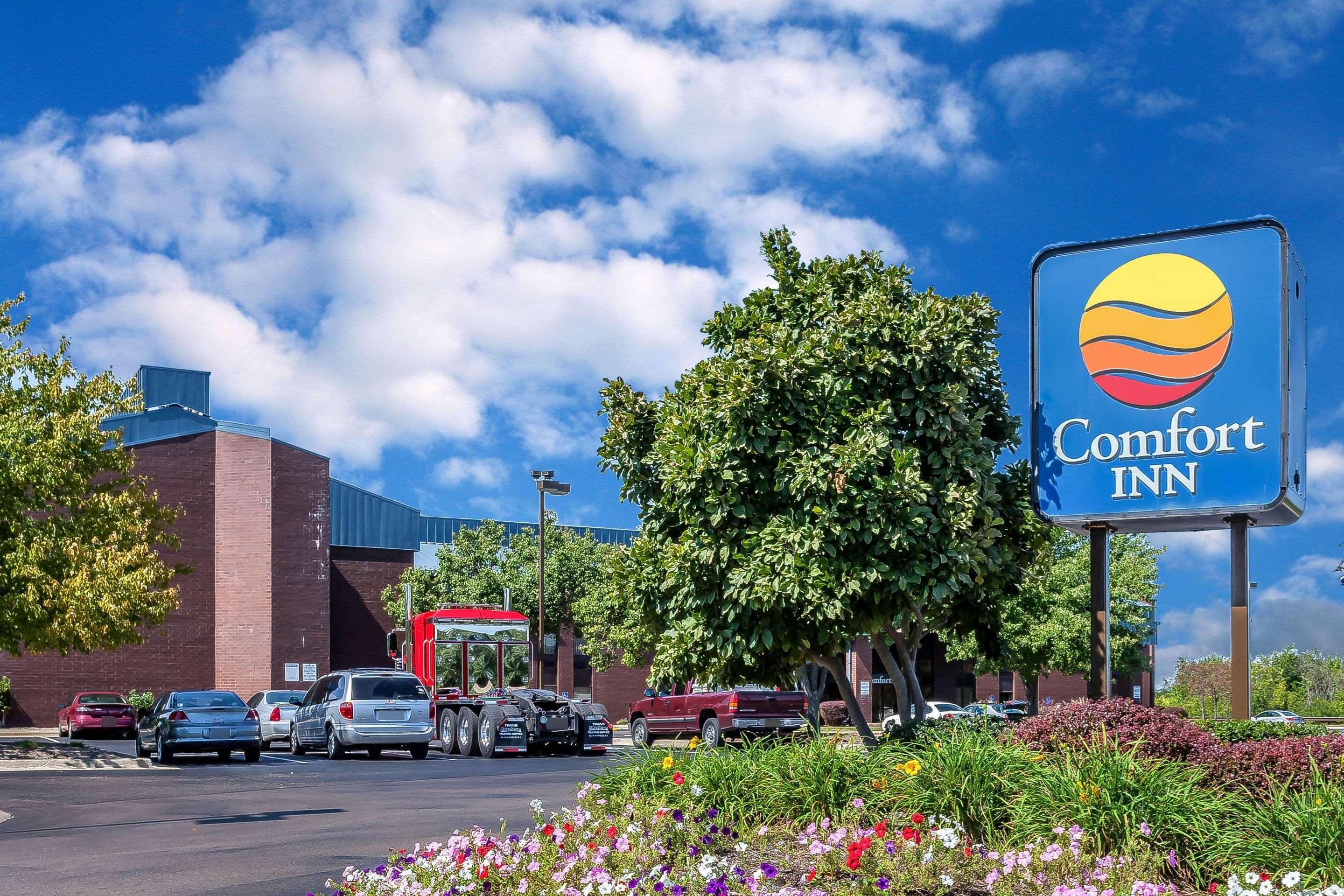 Comfort Inn - Hall Of Fame Canton Ngoại thất bức ảnh