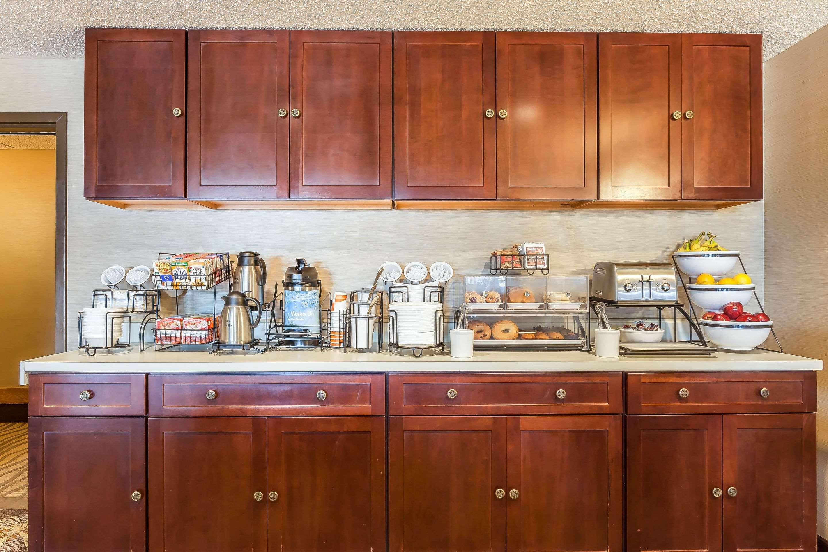 Comfort Inn - Hall Of Fame Canton Ngoại thất bức ảnh