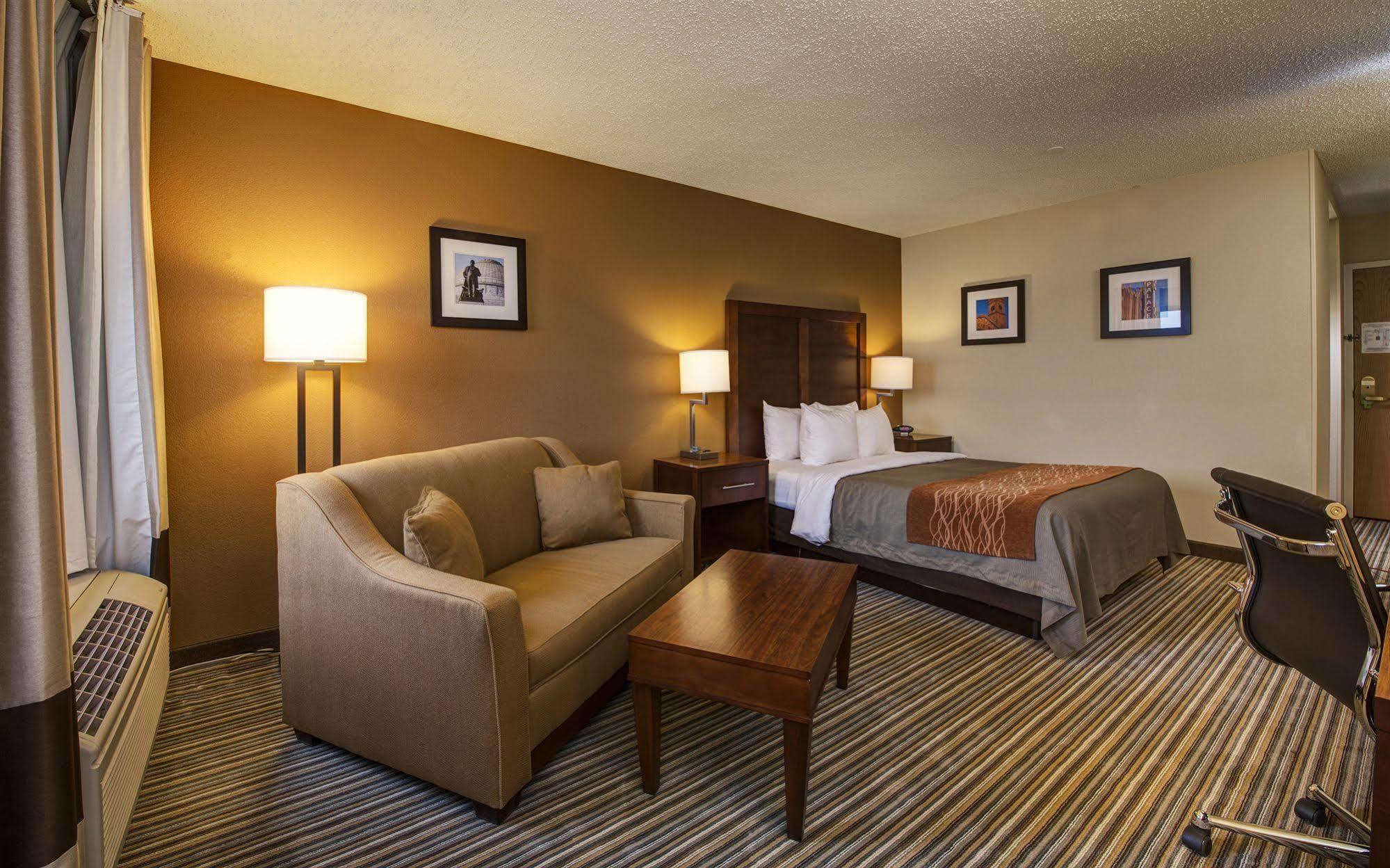 Comfort Inn - Hall Of Fame Canton Ngoại thất bức ảnh